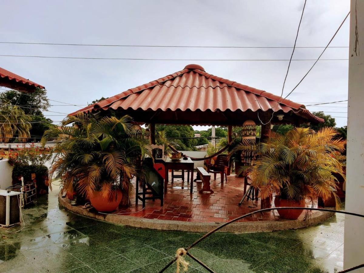 Hostal Solsticio Guajiro Ríohacha Buitenkant foto
