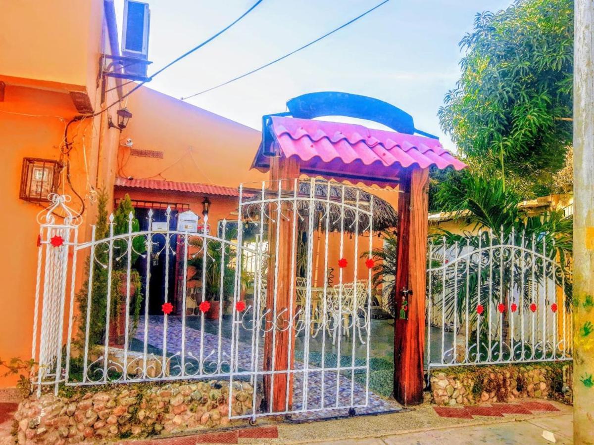 Hostal Solsticio Guajiro Ríohacha Buitenkant foto